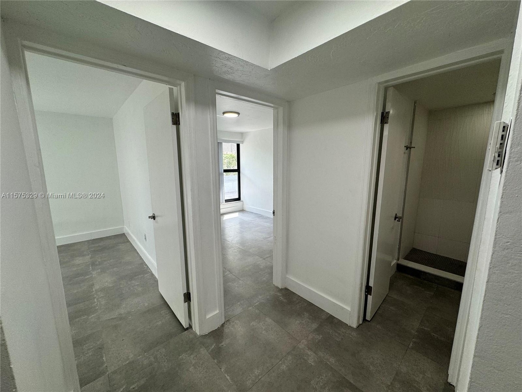 3011 Sw 1st Ave - Photo 9