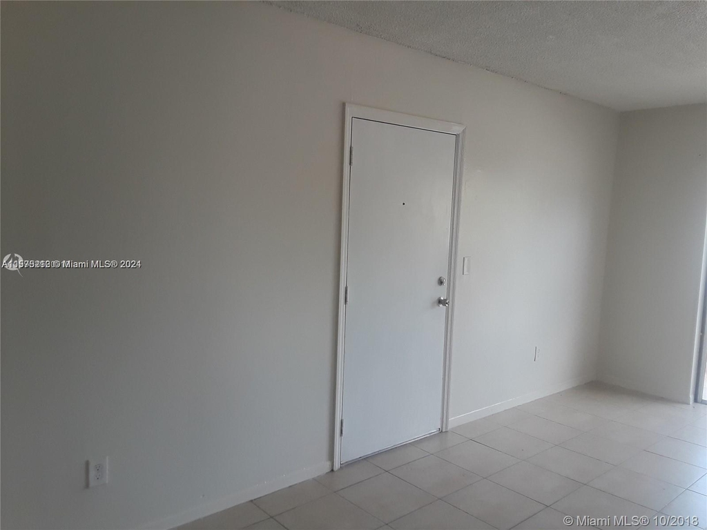 3675 W 11th Ave - Photo 3