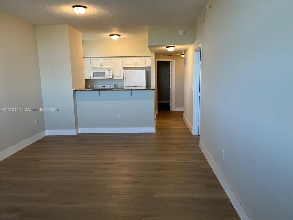 215 Sw 42nd Ave - Photo 18