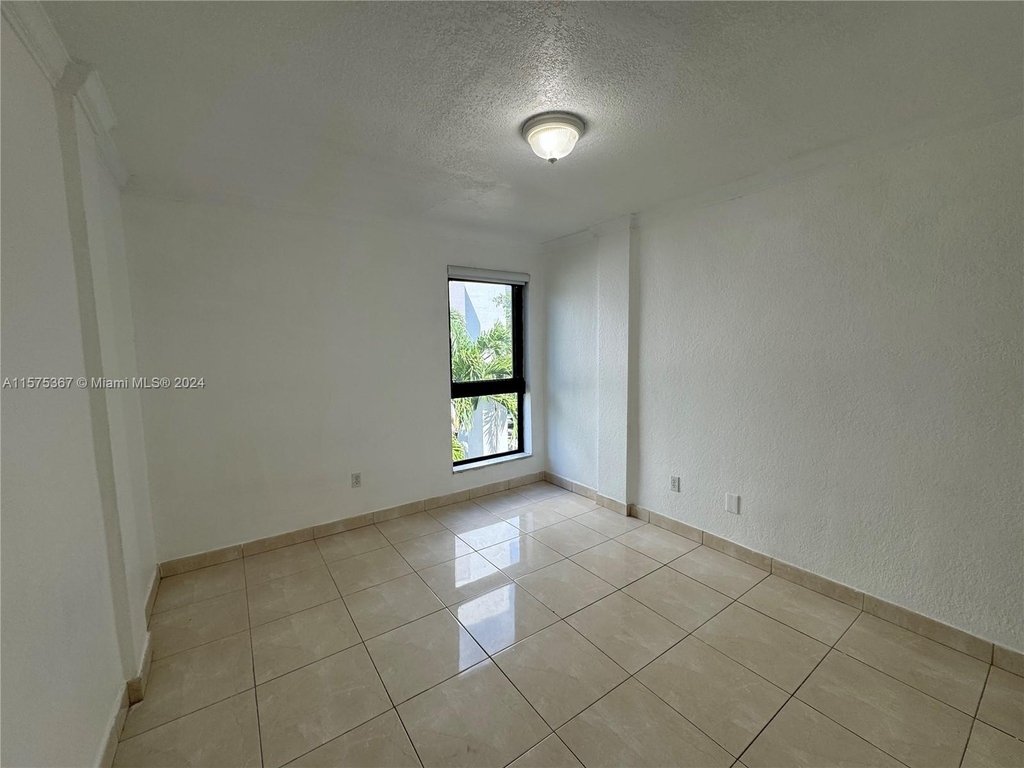 3011 Sw 1st Ave - Photo 27