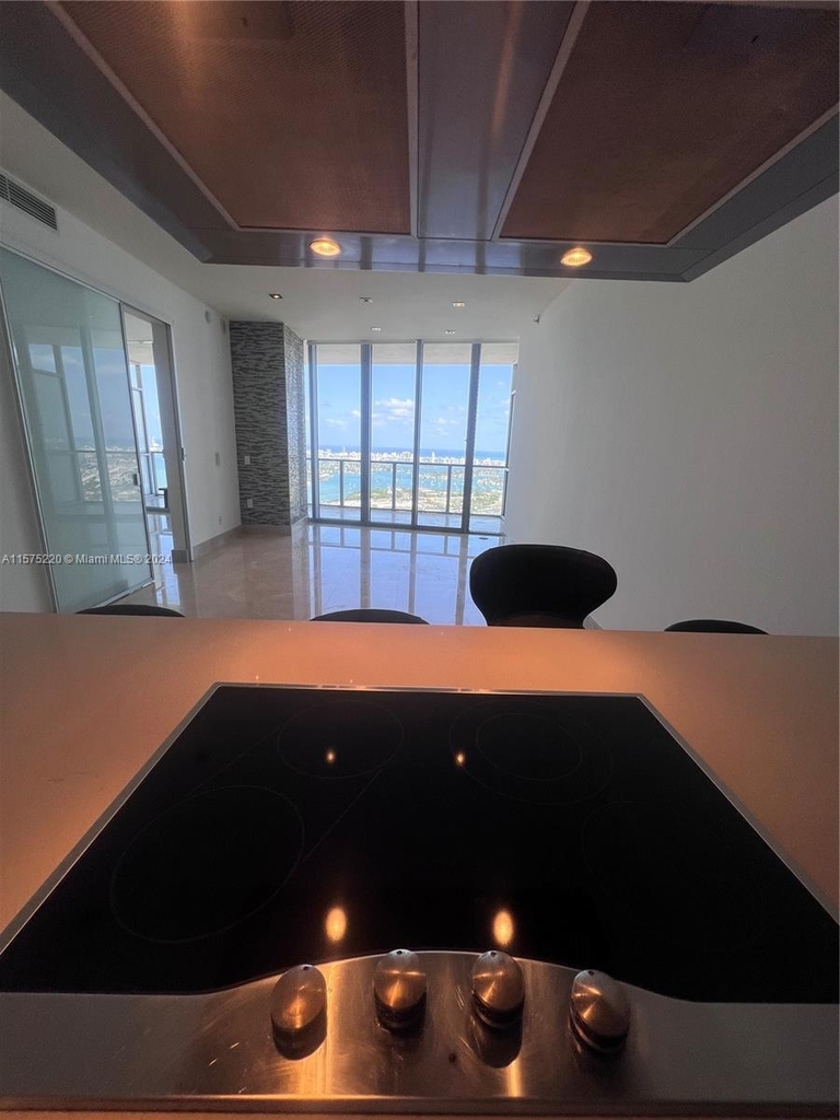 1100 Biscayne Blvd - Photo 4