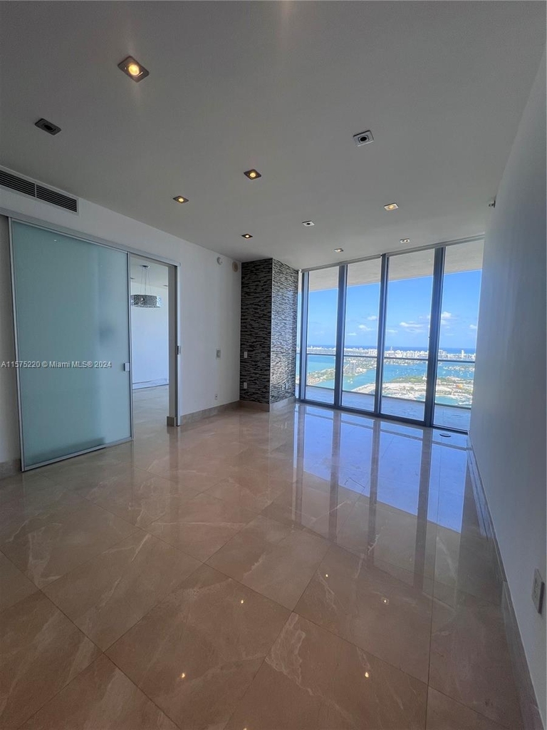 1100 Biscayne Blvd - Photo 7