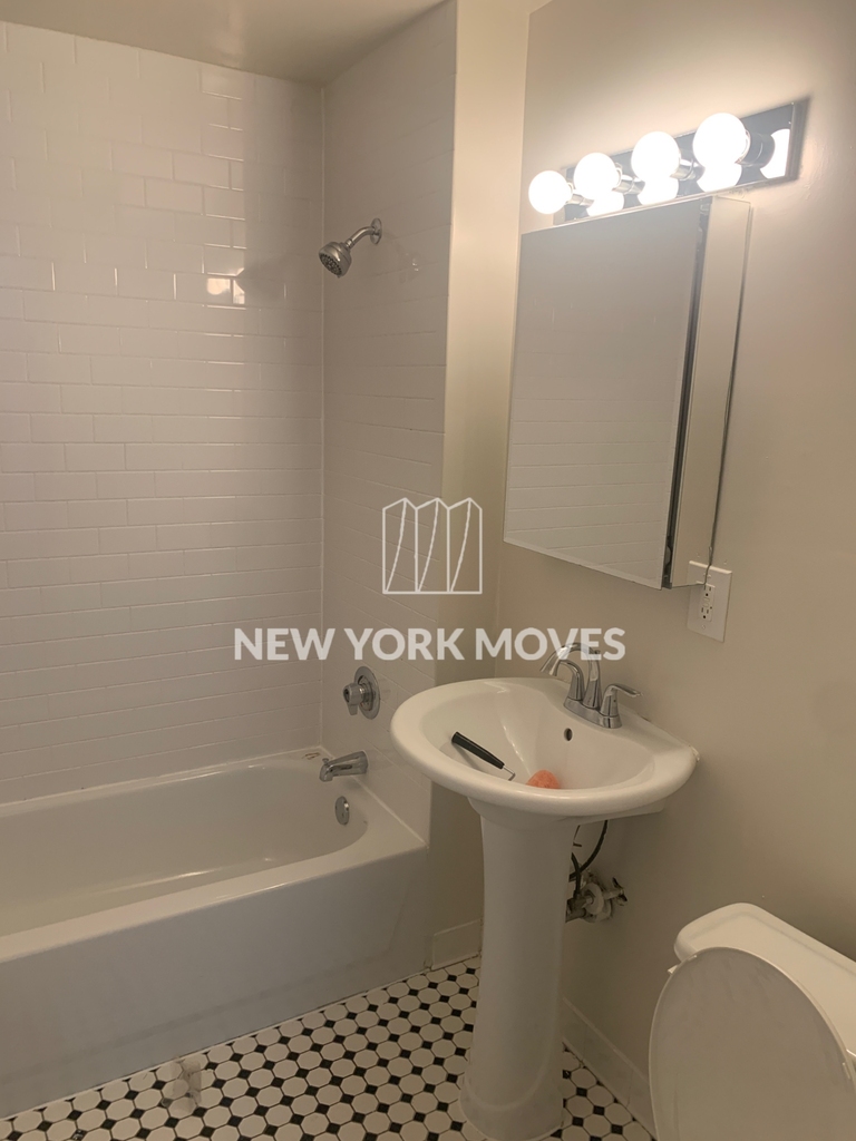 323 West 96th Street - Photo 4