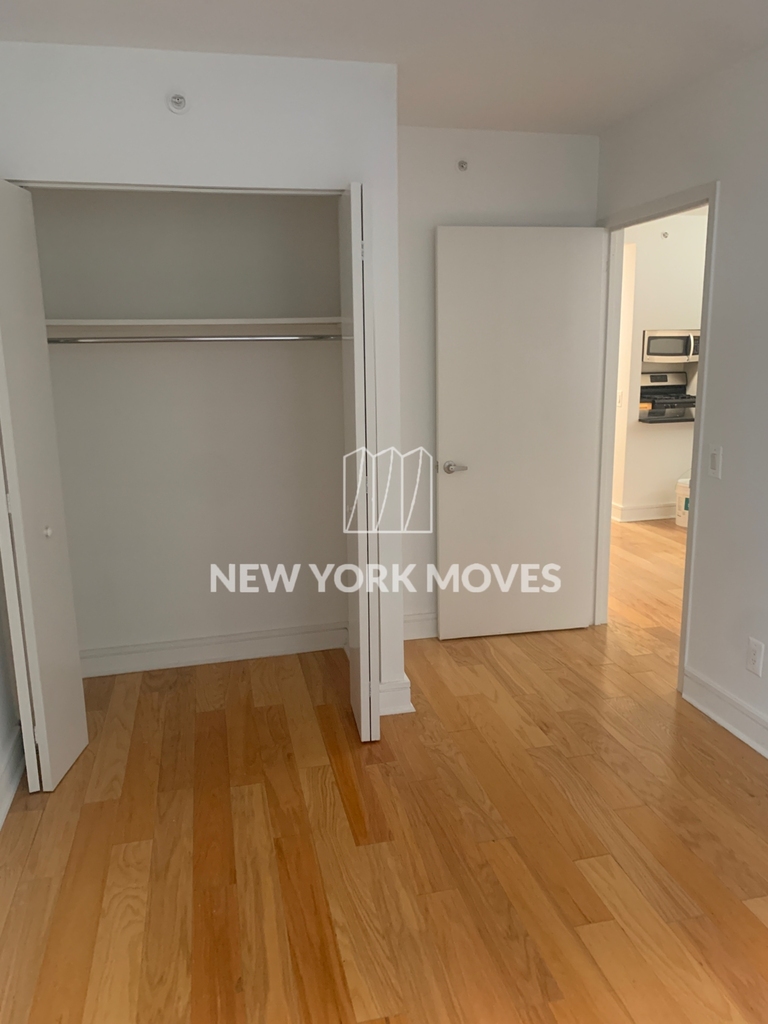 323 West 96th Street - Photo 5