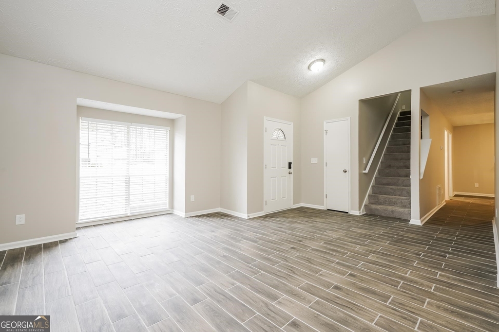 5450 Forest Downs Circle - Photo 3