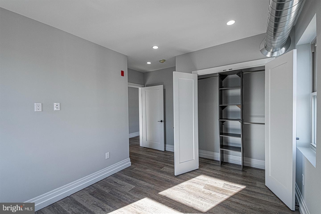 526 Brown Street - Photo 12