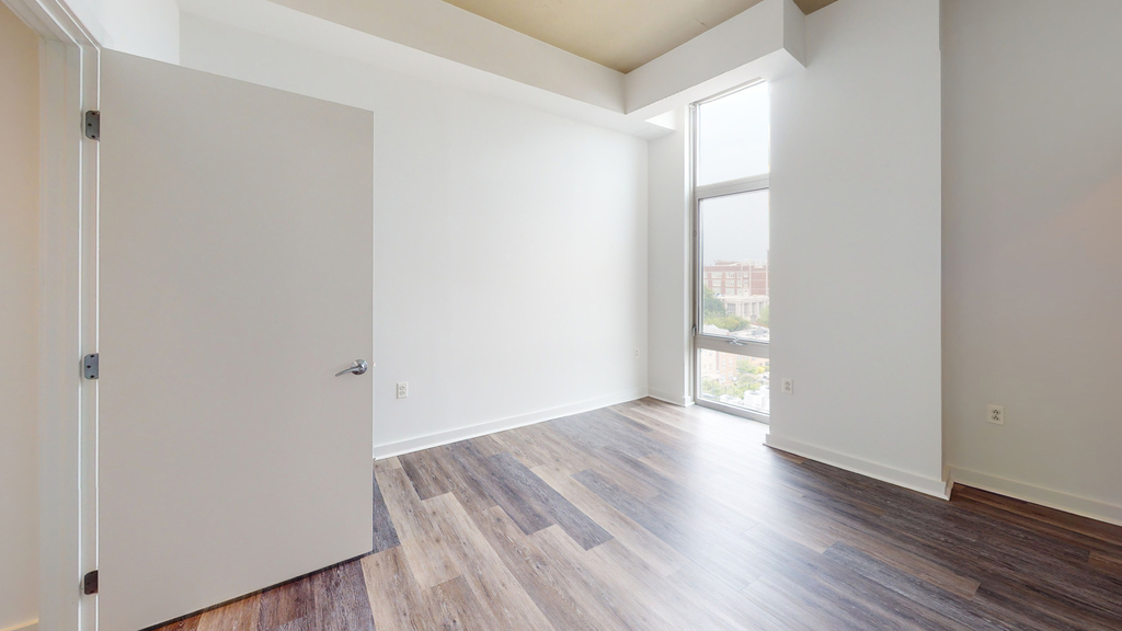 2303 14th Street Nw - Photo 3