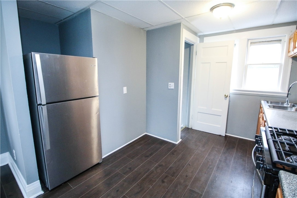 1285 N Goodman Street - Photo 8