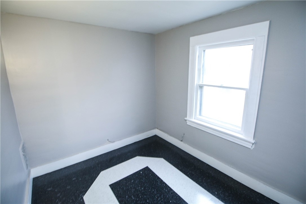 1285 N Goodman Street - Photo 16