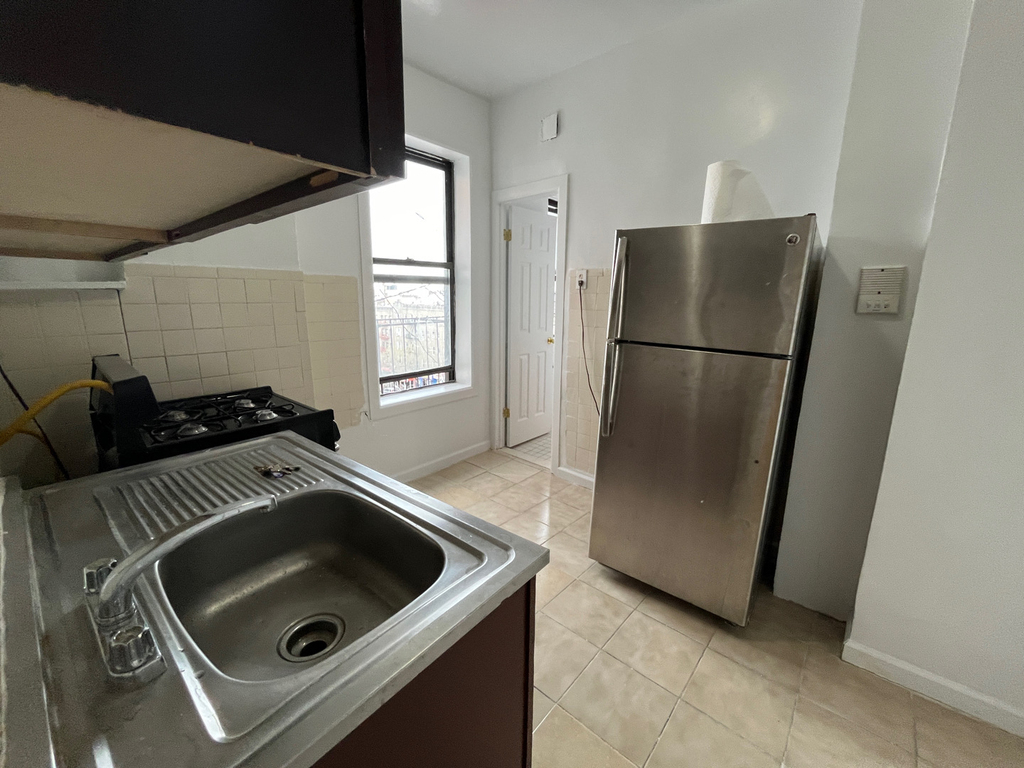 601 West 190th Street - Photo 5