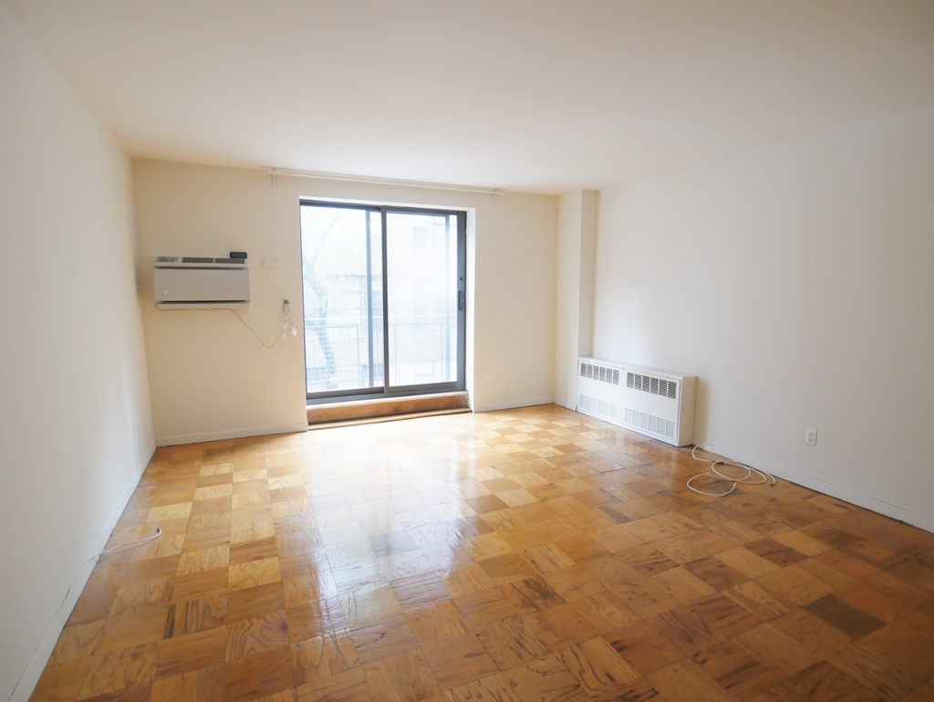 359 East 62nd Street - Photo 8