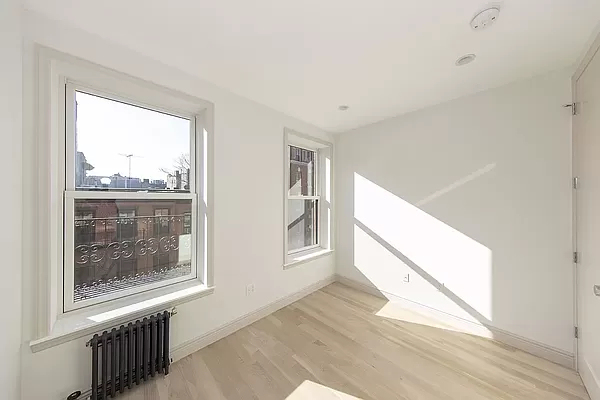 199 West 10th Street - Photo 1