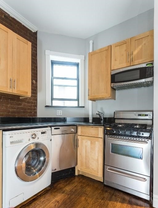 219 East 23rd Street - Photo 1
