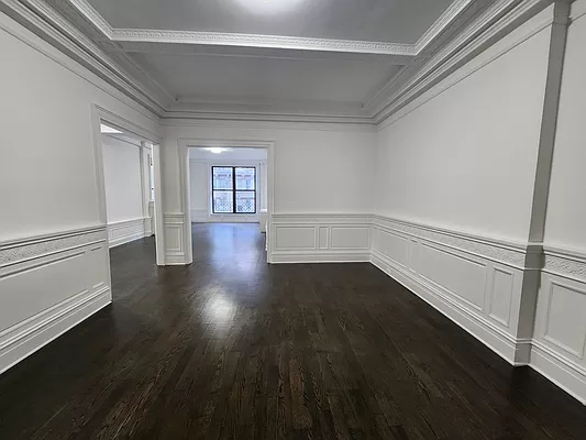 200 West 58th Street - Photo 1