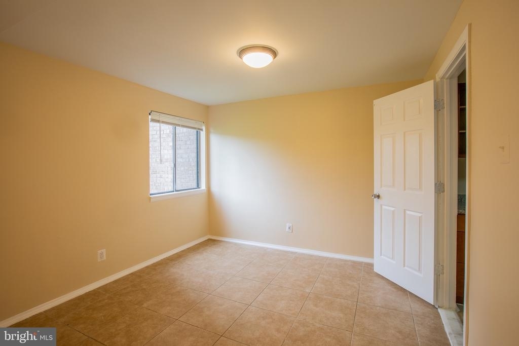 10106 Little Pond Pl - Photo 11