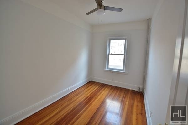 29 Avenue - Photo 2