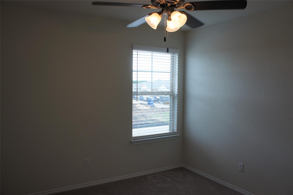 1612 Cliffbrake Way - Photo 8