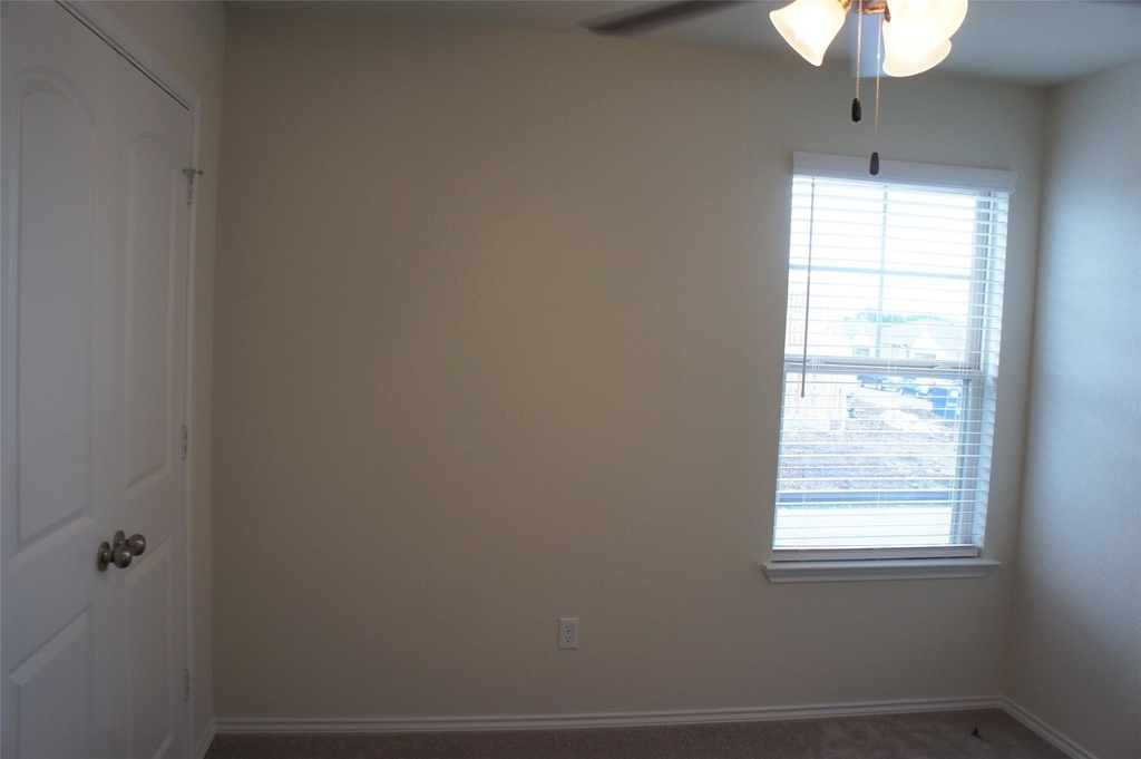 1612 Cliffbrake Way - Photo 9