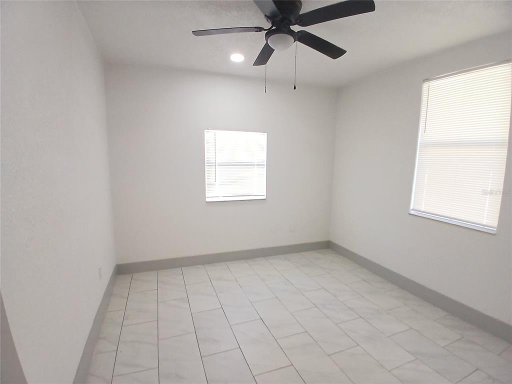 8010 N Brooks Street - Photo 3