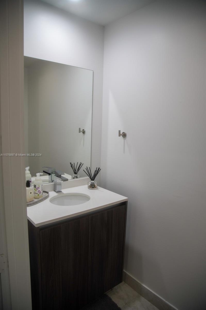 488 Ne 18th St - Photo 24