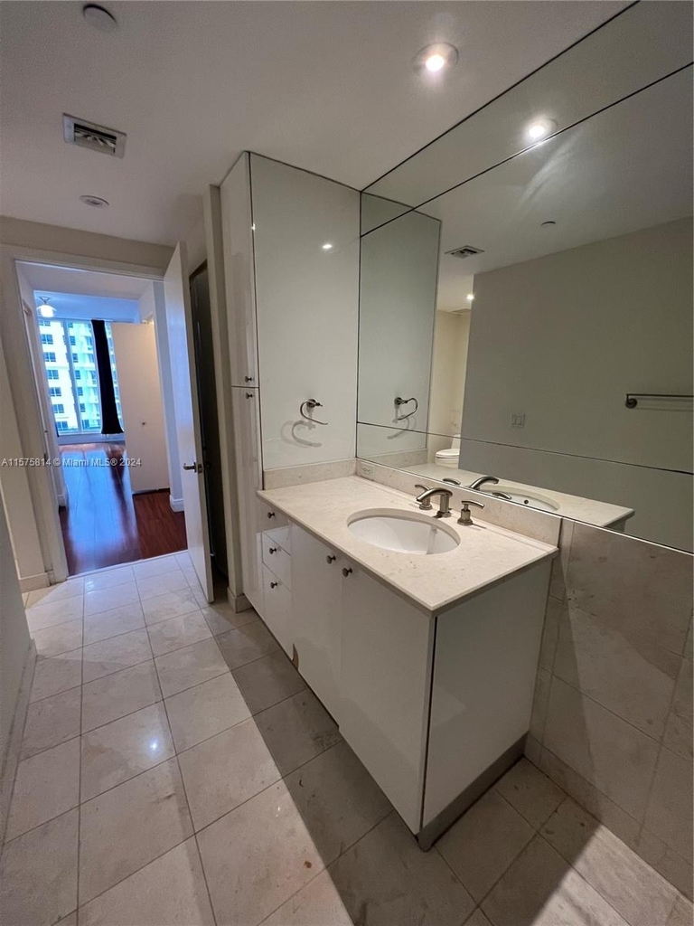 901 Brickell Key Blvd - Photo 16