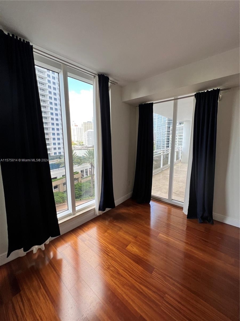 901 Brickell Key Blvd - Photo 10