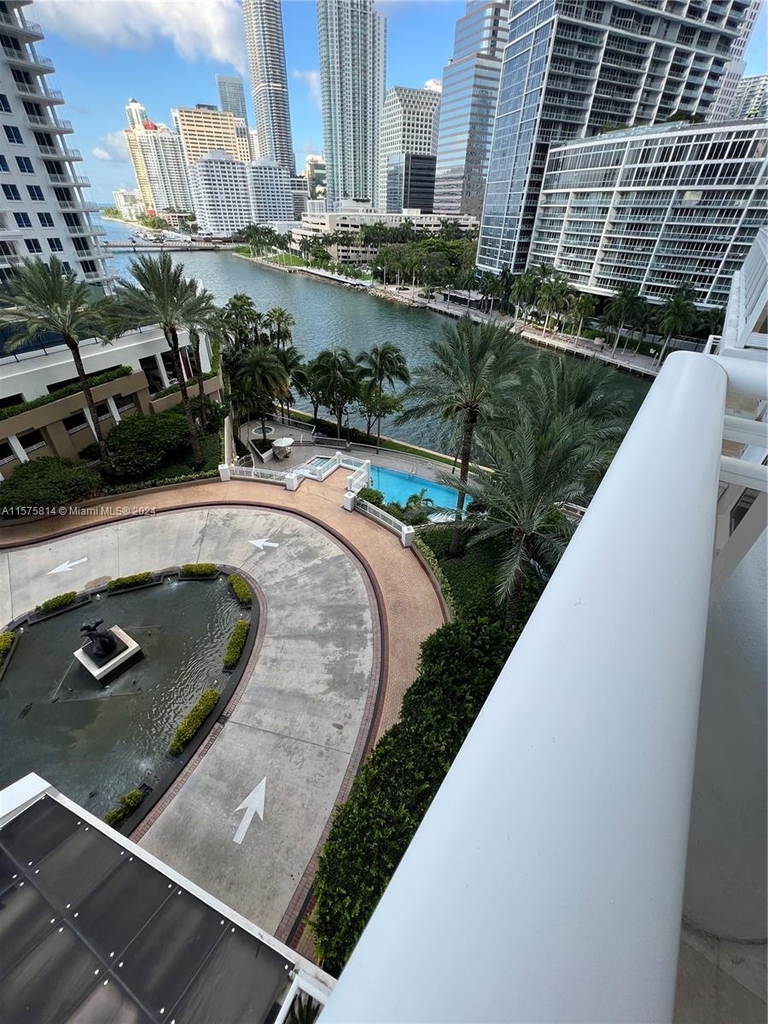 901 Brickell Key Blvd - Photo 22