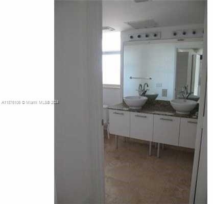 41 Se 5th St - Photo 5