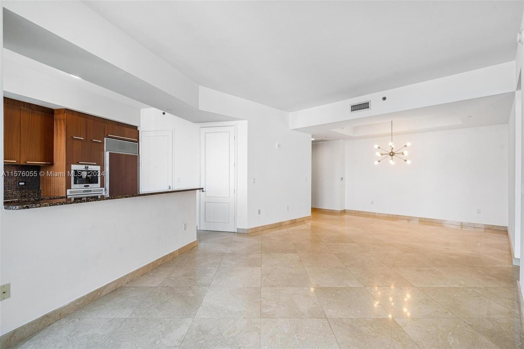 16001 Collins Ave - Photo 2