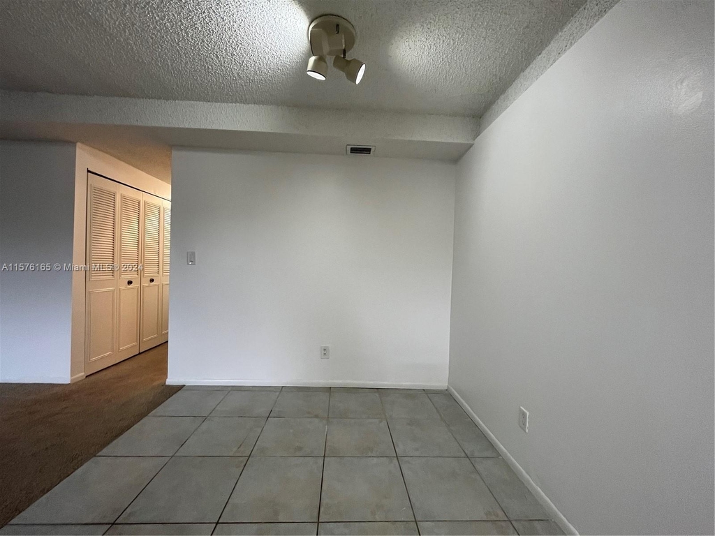 1325 S Flagler Ave - Photo 3