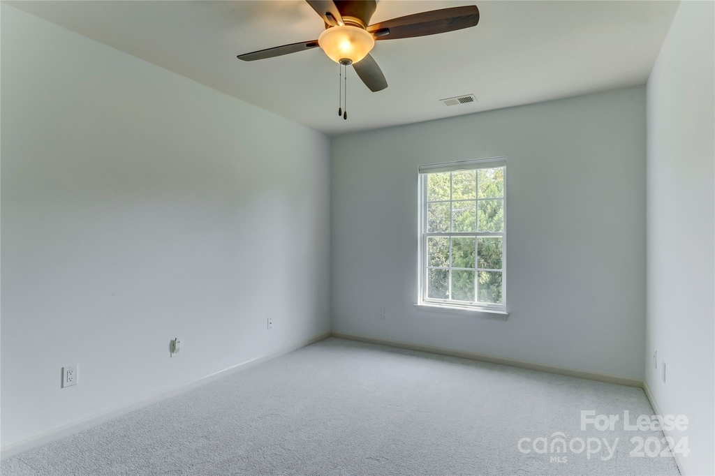 10705 Mountain Springs Drive - Photo 32