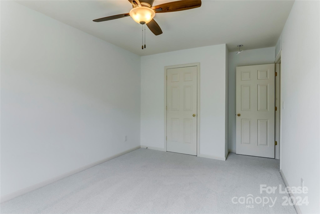 10705 Mountain Springs Drive - Photo 31