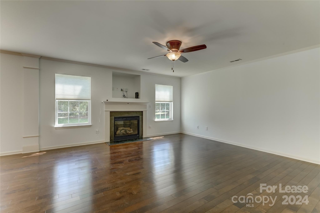 10705 Mountain Springs Drive - Photo 20