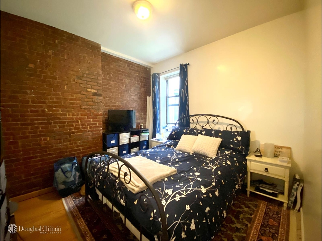 1744 Second Ave - Photo 3