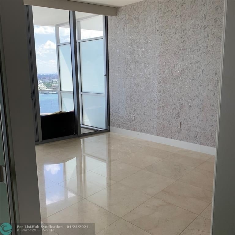 1100 Biscayne Blvd - Photo 8