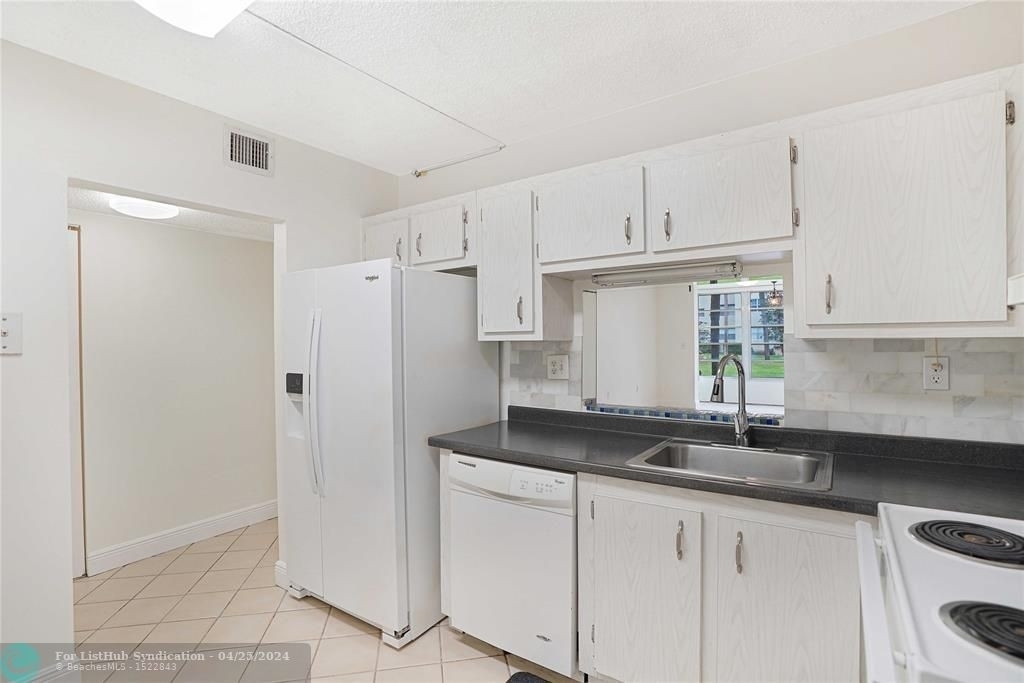 1820 Sw 81st Ave - Photo 16