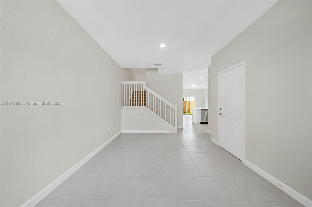 12942 Nw 23 Pl - Photo 3