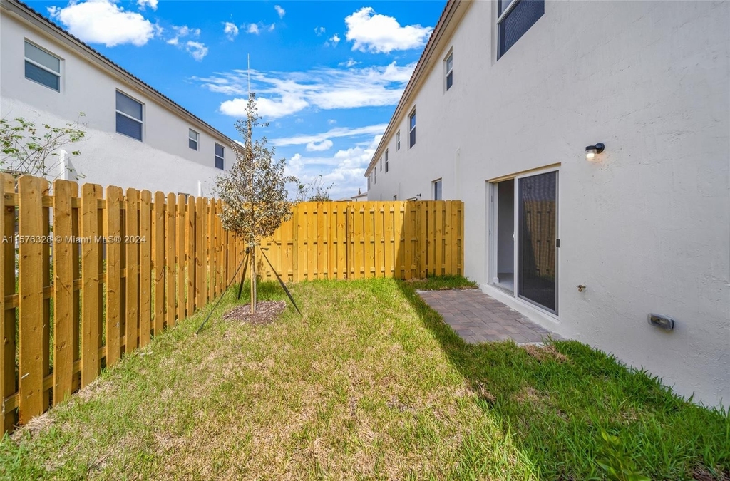 12942 Nw 23 Pl - Photo 37