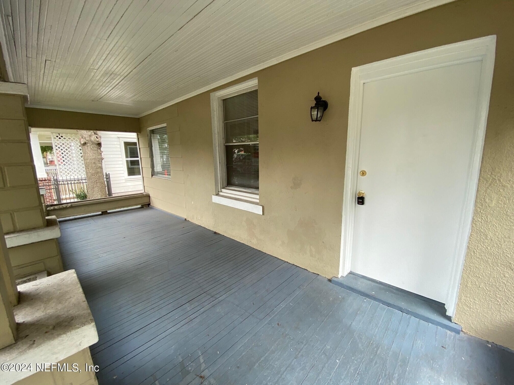 2512 College Street - Photo 1