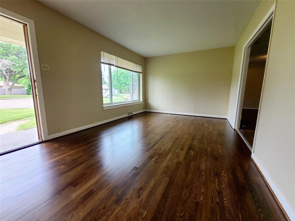 9867 Carnegie Place - Photo 2