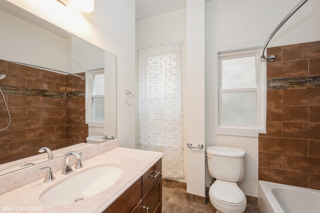 1802 N Wilmot Avenue - Photo 11