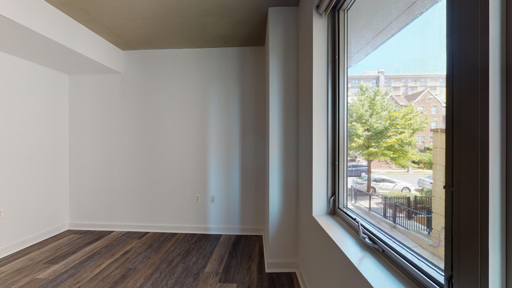 2303 14th Street Nw - Photo 3