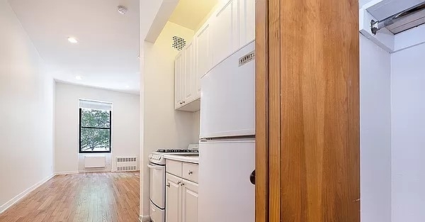 415 East 87th Street - Photo 2