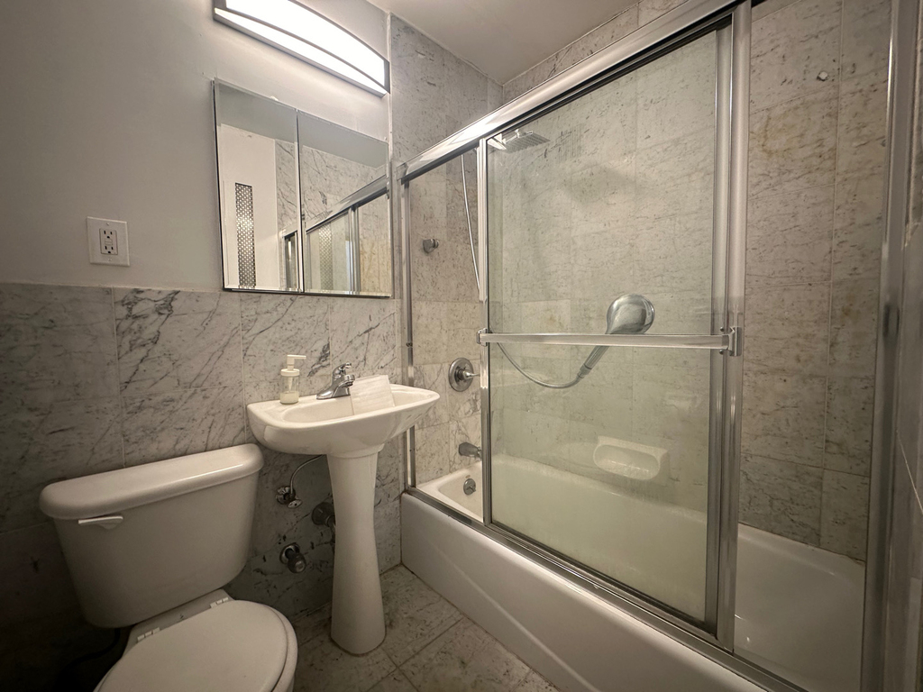 238 East 36th Street - Photo 8