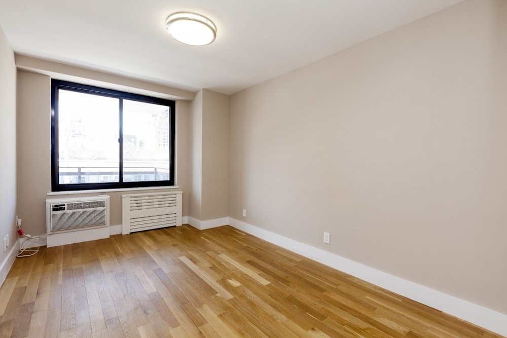 788 Columbus Avenue - Photo 2