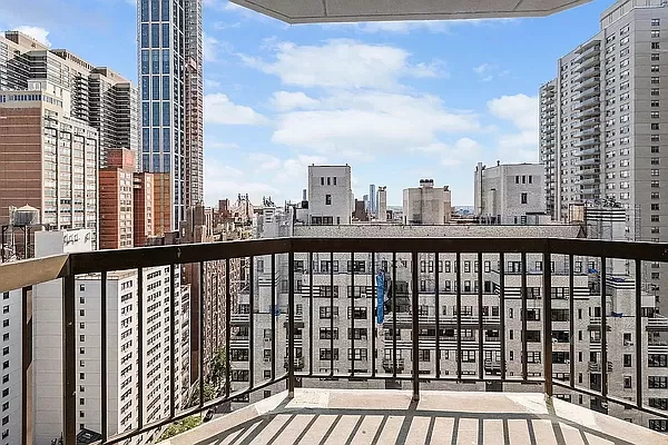 360 East 57th Street - Photo 7