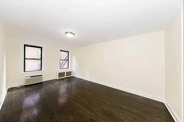 342 East 55th Street - Photo 1