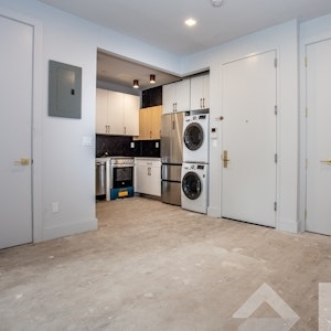 321 South 5th Street - Photo 1