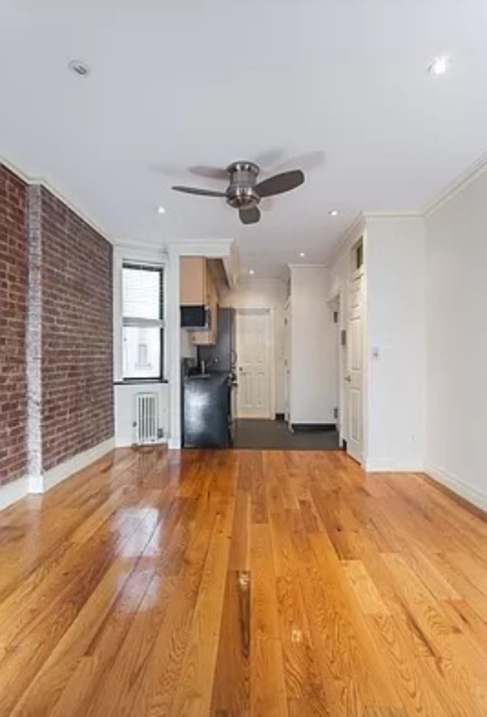 210 East 25th Street - Photo 1