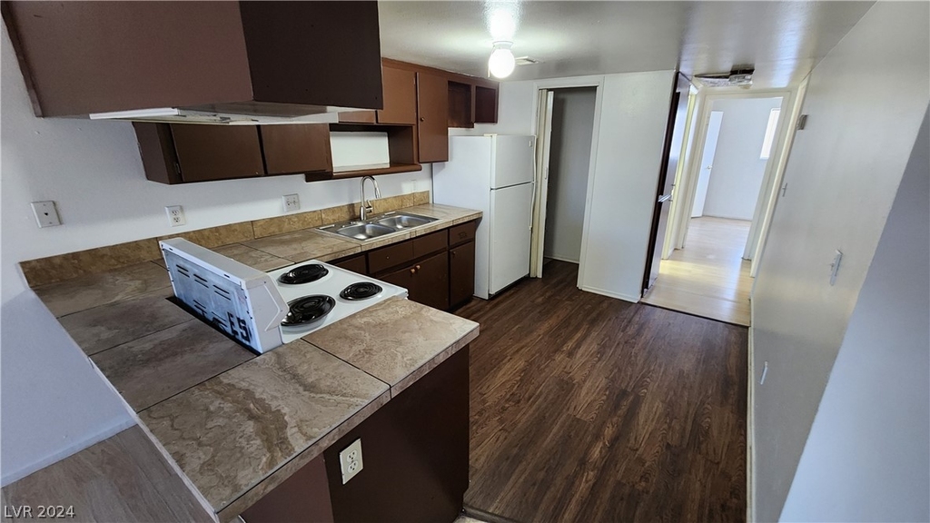 3601 Thomas Avenue - Photo 5